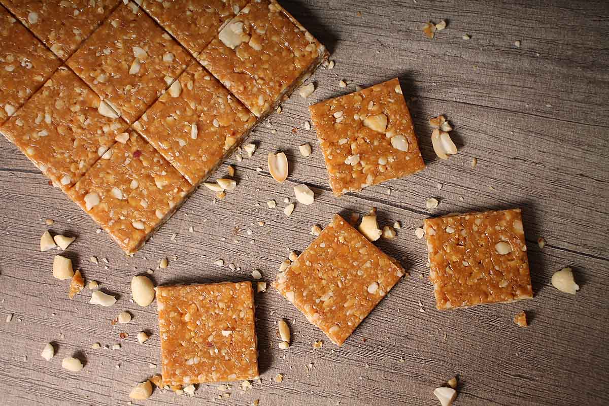 Crushed Peanut Chikki Thin 200 Gm